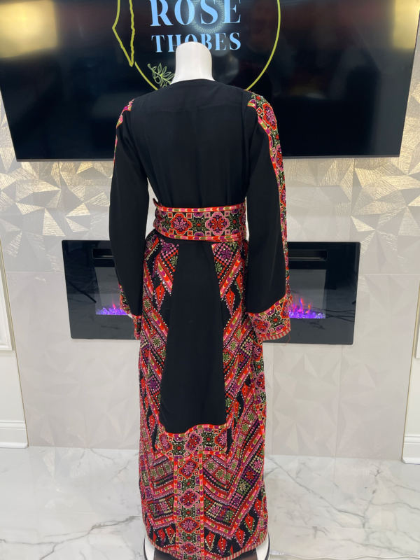 Jineen Thobe - Image 3