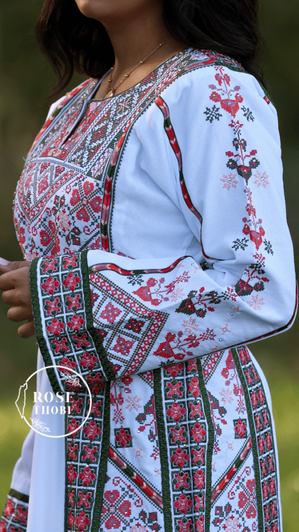 The Rihana Thobe - Image 3